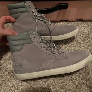 Light grey Timberlands size 8.5